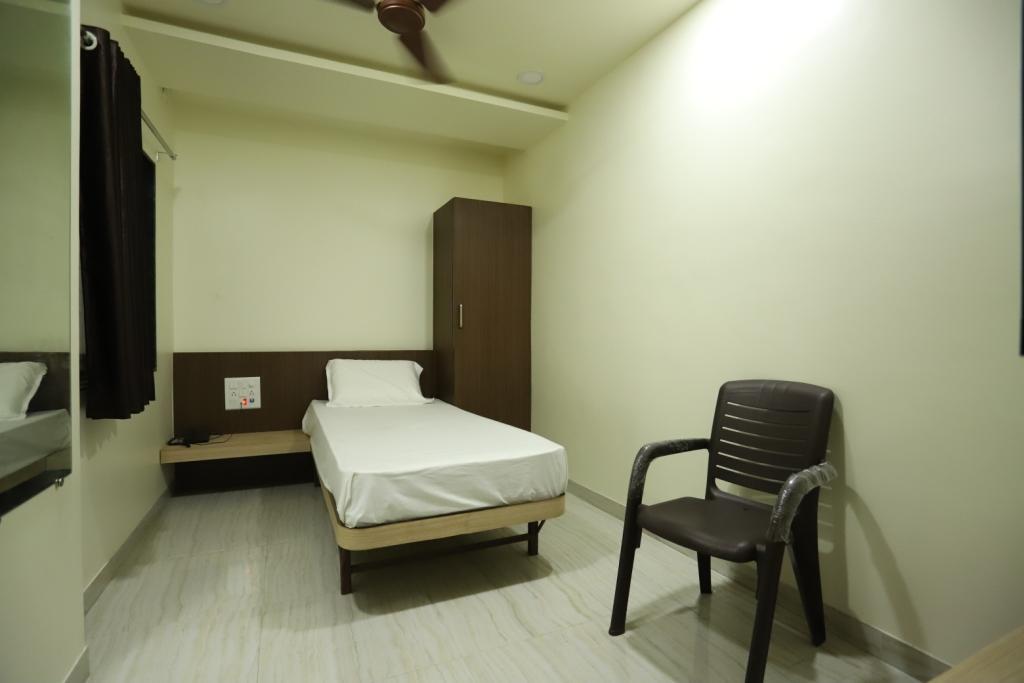 Hotel Pride Executive Solapur Exterior photo